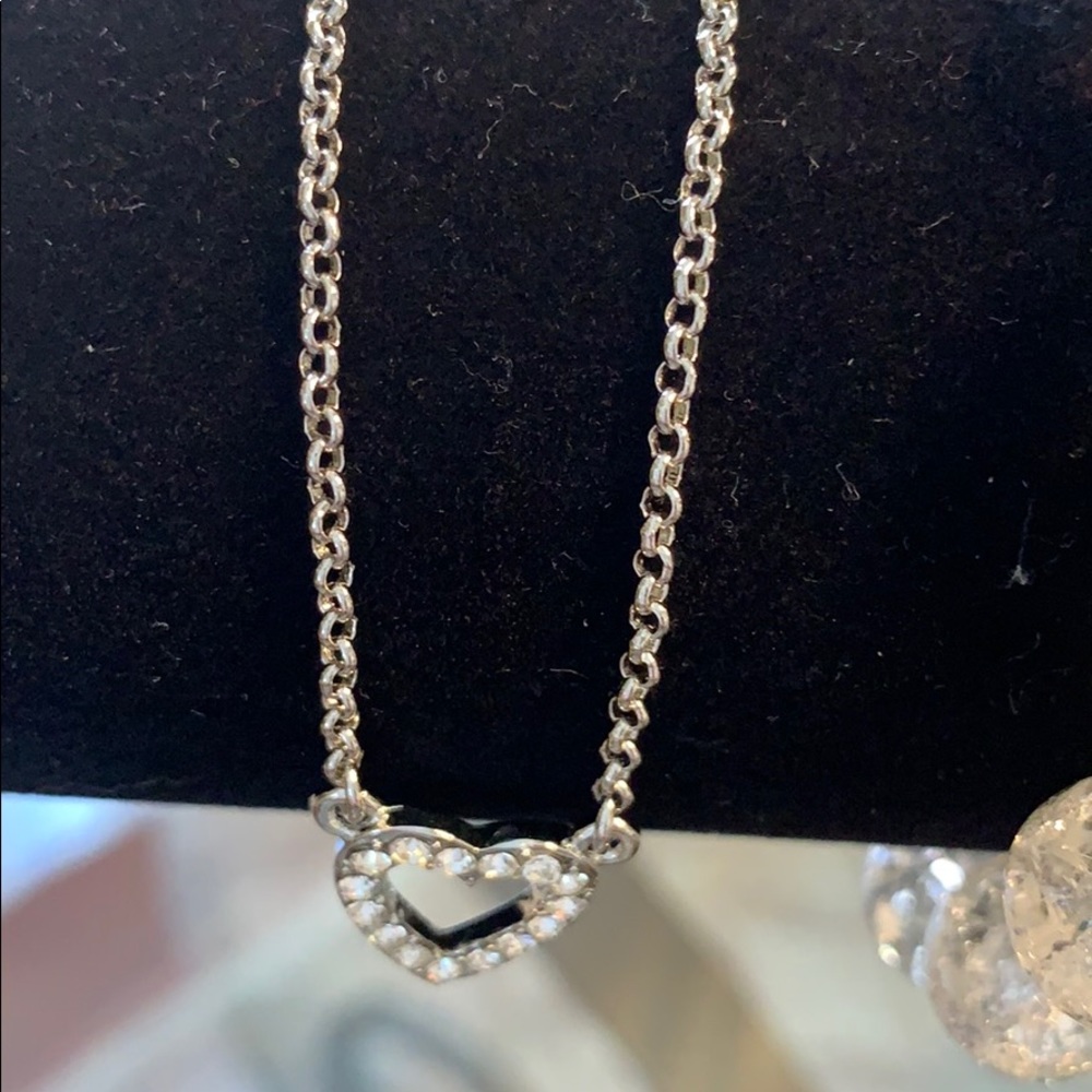 Jewelry - Picture 5 of 6